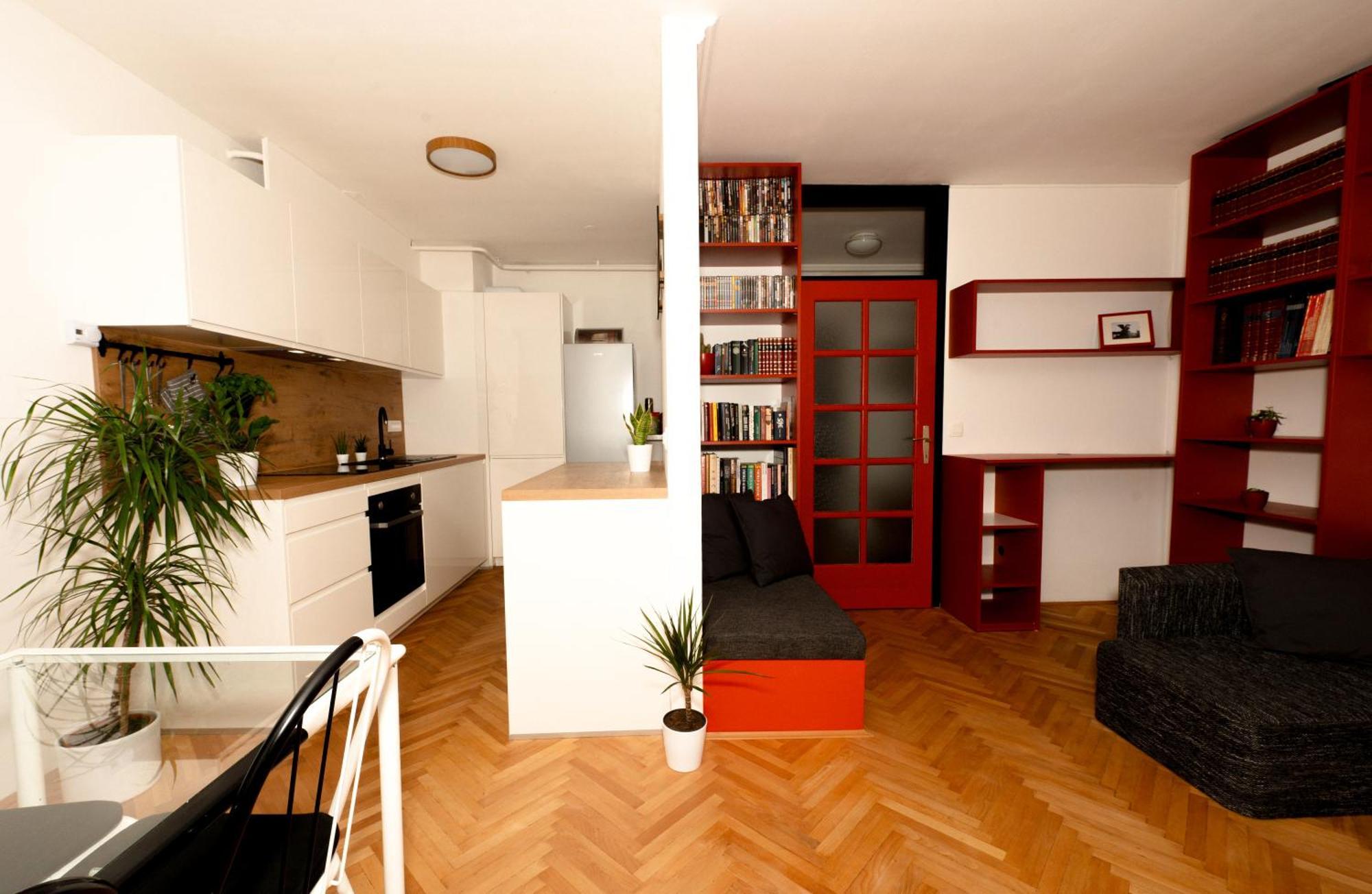 Tony'S Place Under The Castle Любляна Екстериор снимка